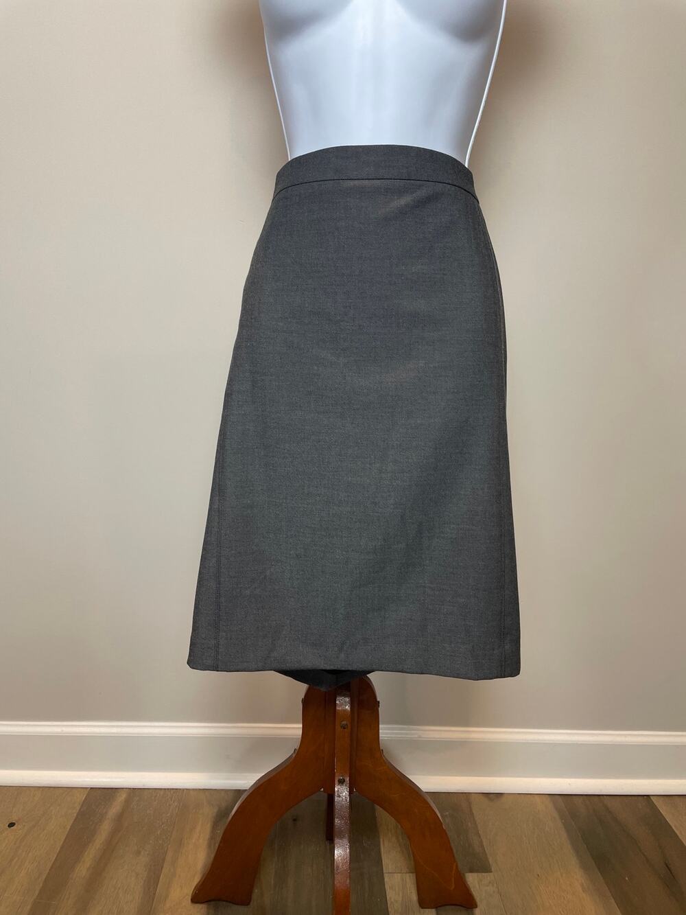 Ann Taylor Pencil Skirt Size 12 Gray Fully Lined Workwear
